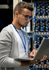 Иностранные компании переманивают российских IT-специалистов